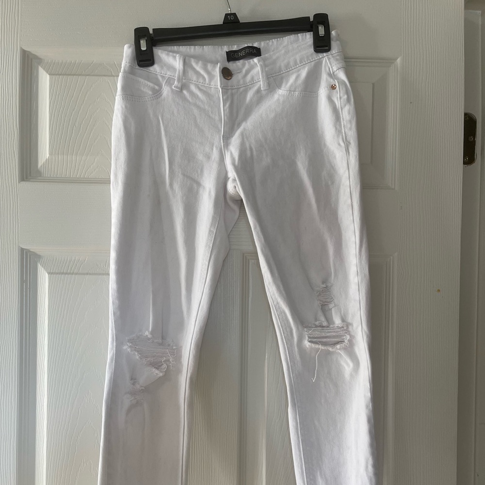 Ripped white skinny jeans
